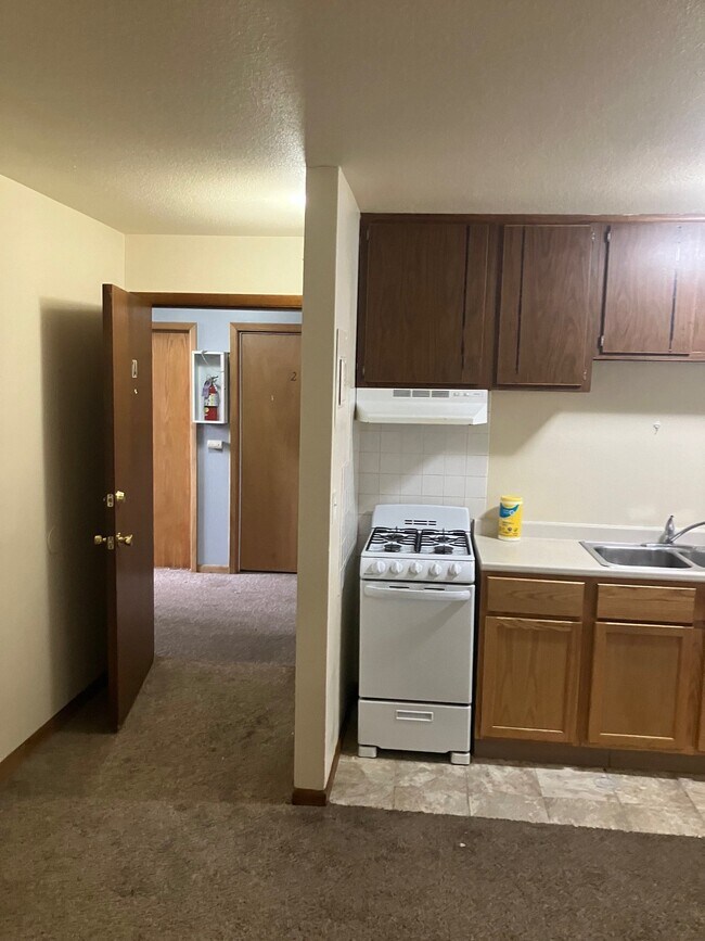 Photo - 405 8th St SW Unit 3