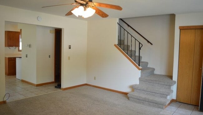 Photo - 75 Tower Dr