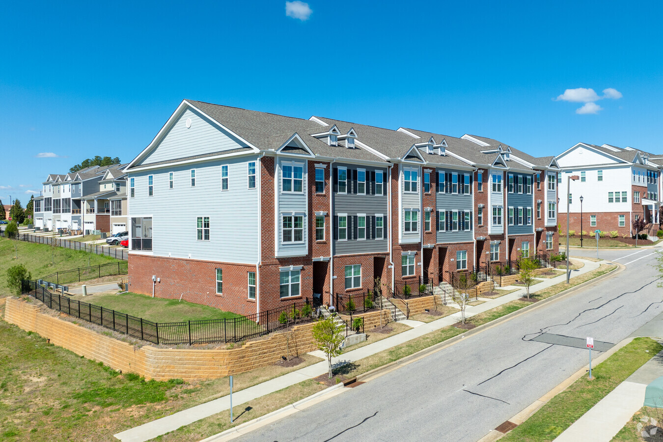Building Exterior - Townes at Gateway Commons Townhomes