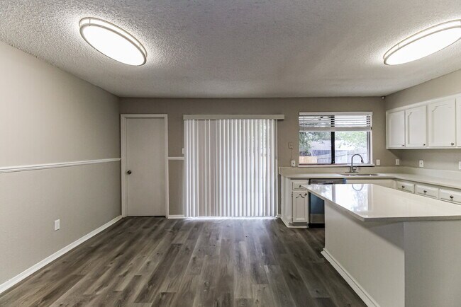 Photo - 6628 Brookdale Dr