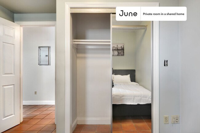 Photo - Room in Shared 5 bed/3 bath home Unidad A