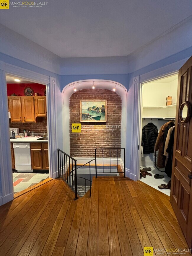 Photo - 403 Marlborough St Unit 12