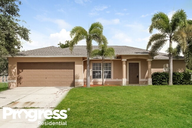 Building Photo - 3031 SW 15th Ave