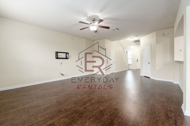 Photo - 3407 Greyfriar Dr