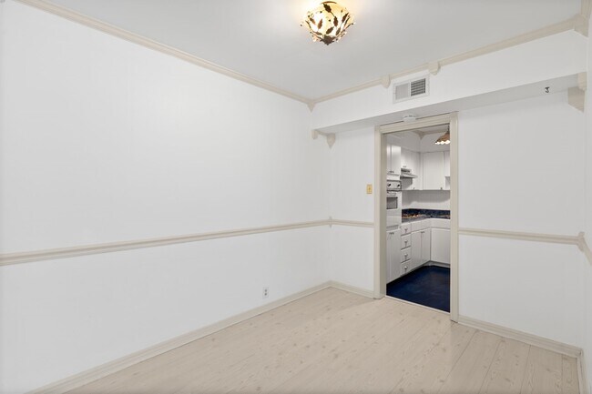Photo - 2601 Bellefontaine Unit B105