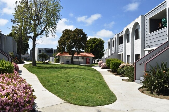 Photo - Oakleaf Apartments
