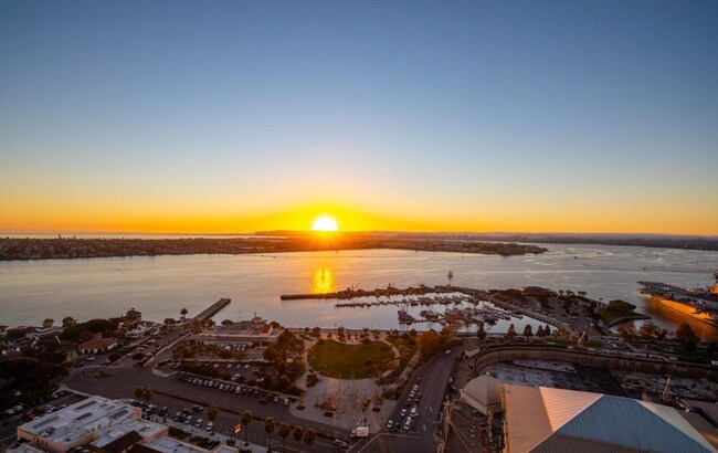 700 W Harbor Dr