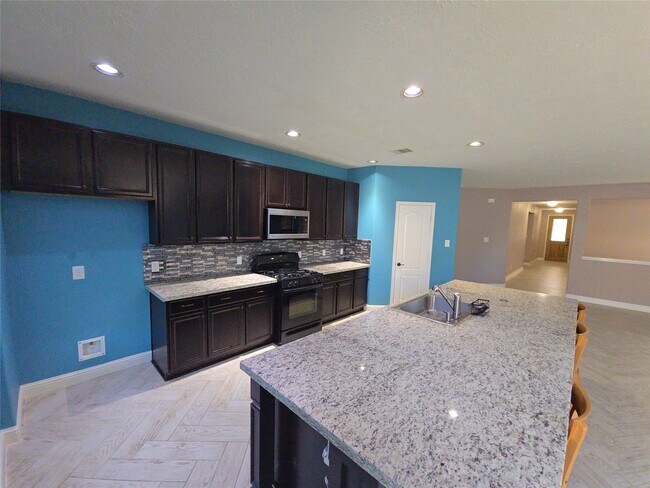 Photo - 16014 Peach Bluff Ln