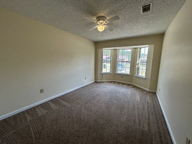 942 Poppleton Dr