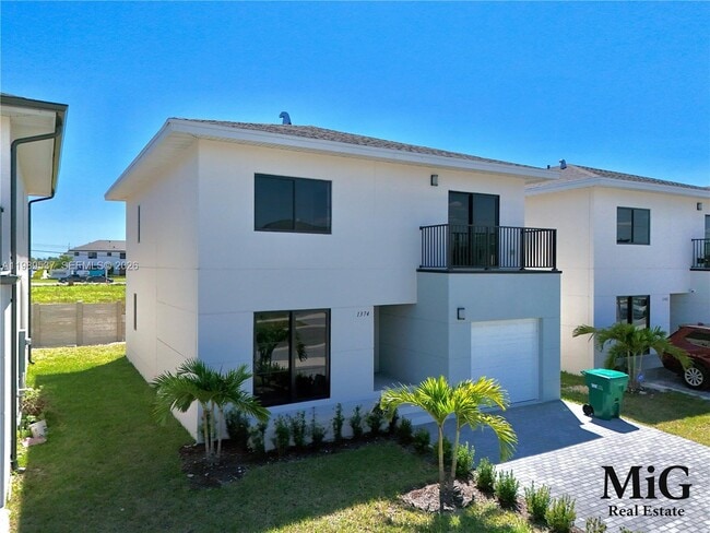 Photo - 1374 NW 1st St