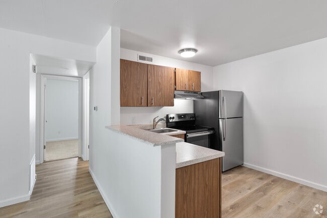 2BR, 1BA