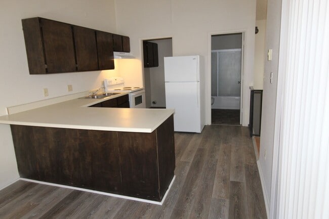 Photo - 2332 Linda Vista Dr