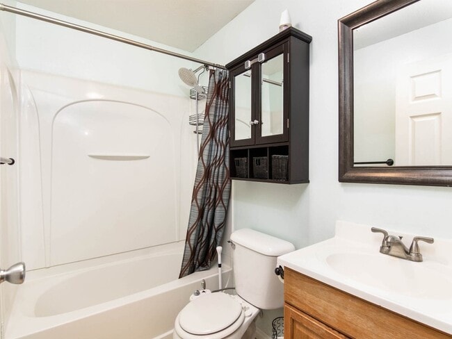 Photo - 1135 S 1410 E Unidad 1