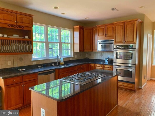 Photo - 17090 Anns Brook Ct