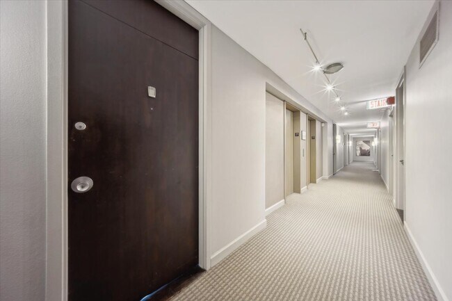 Photo - 88 W Schiller St Unit 2107L