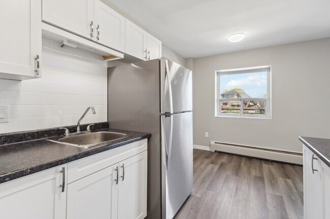 Photo - Granite House