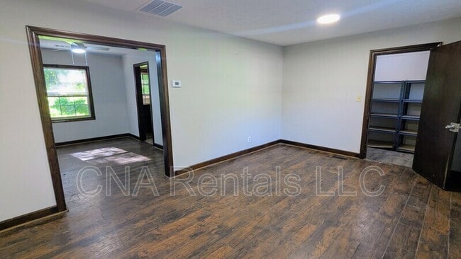 Photo - 104 E Acres Dr SE