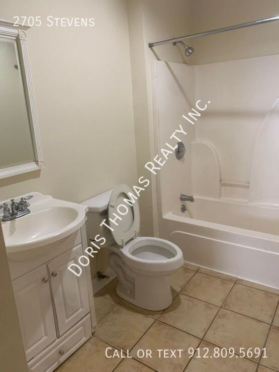 Photo - 2705 Stevens St