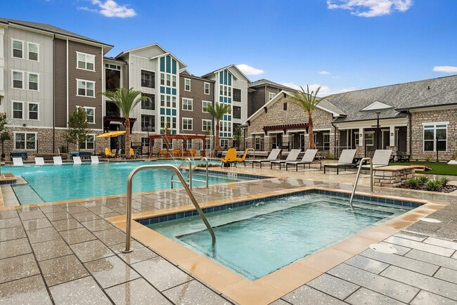 Maeva Pool
