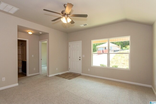 Photo - 118 Shaley St