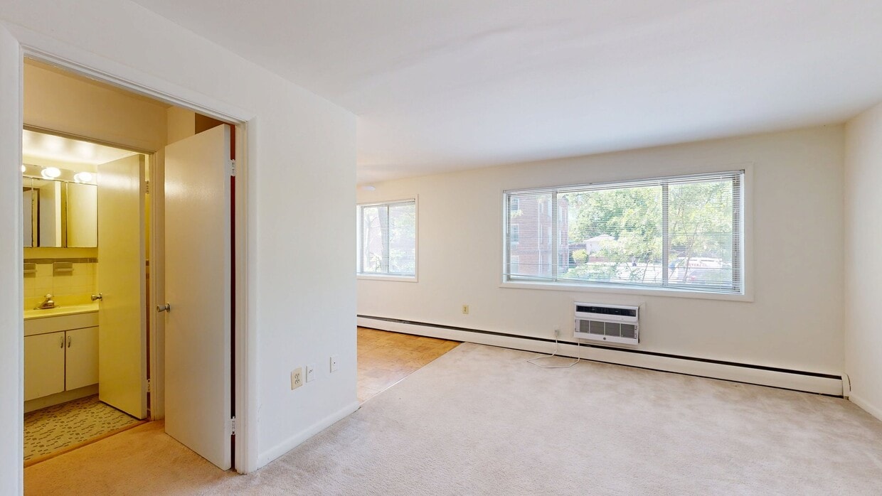 Photo - Foxhall Terrace Apartments