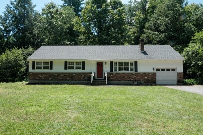 Must See Ranch Single Family Home - Must See Ranch Single Family Home