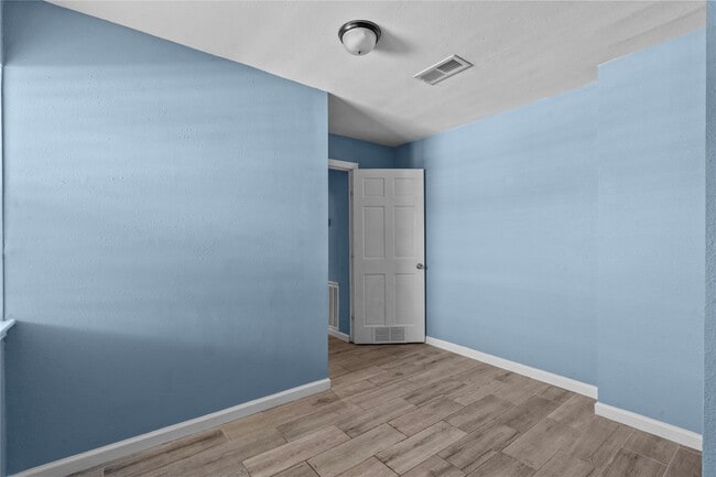 Photo - 7316 Overton St