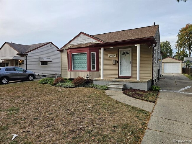 Photo - 29624 Rosslyn Ave