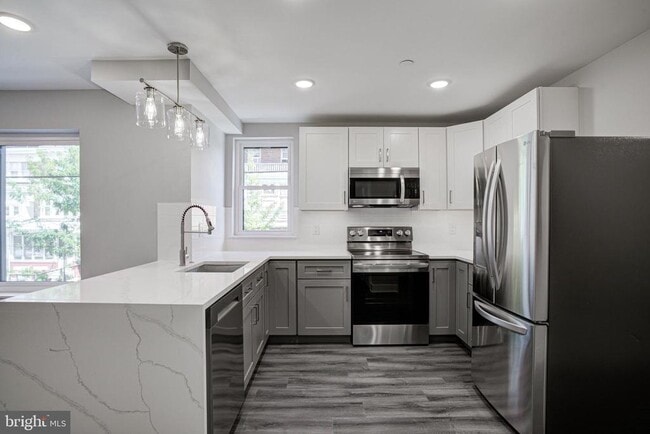 Photo - 540 S 52nd St