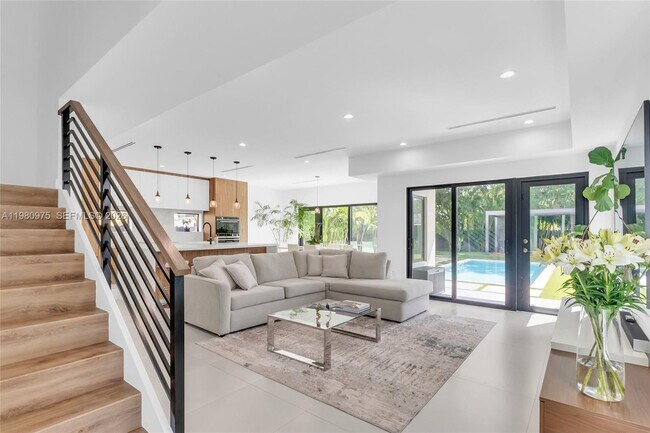 Photo - 2029 SW 62nd Ave