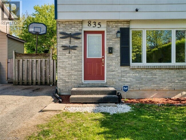 Photo - 835 Jalna Blvd