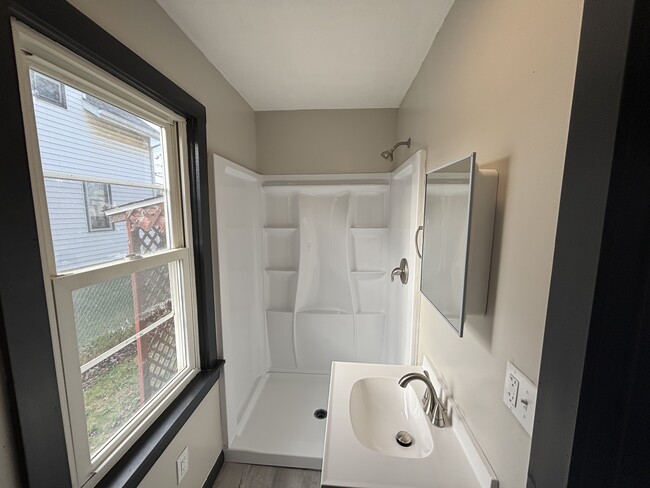 Photo - 1546 Frederick Ave SW