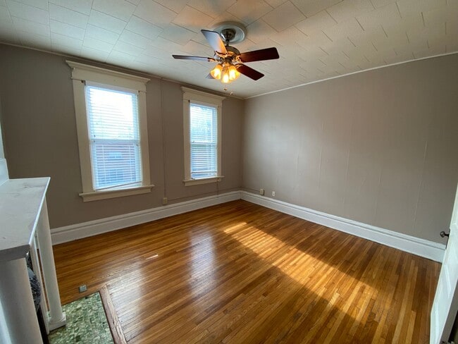Photo - 1467 Worthington St Unit 1467 2
