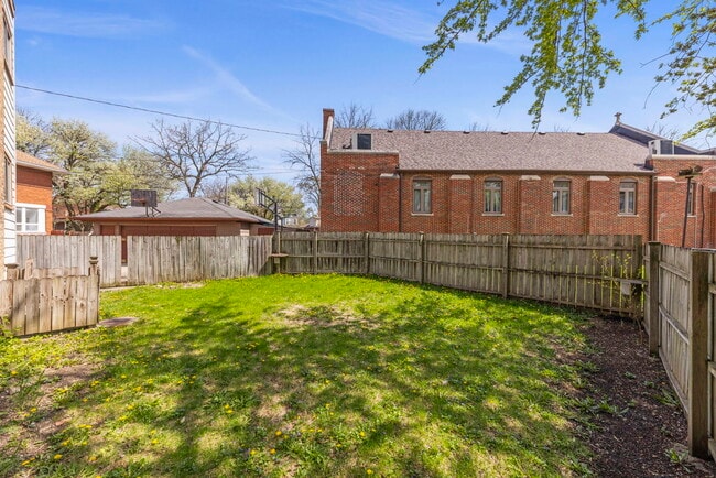 Photo - 9118 Lincoln Ave