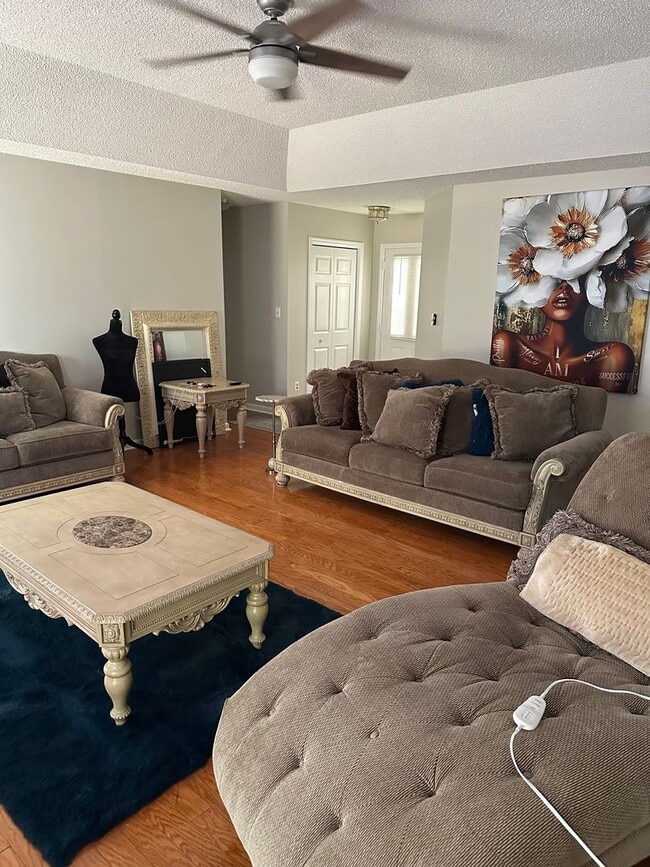 Photo - Beautiful 3/2 in Golf Course Community