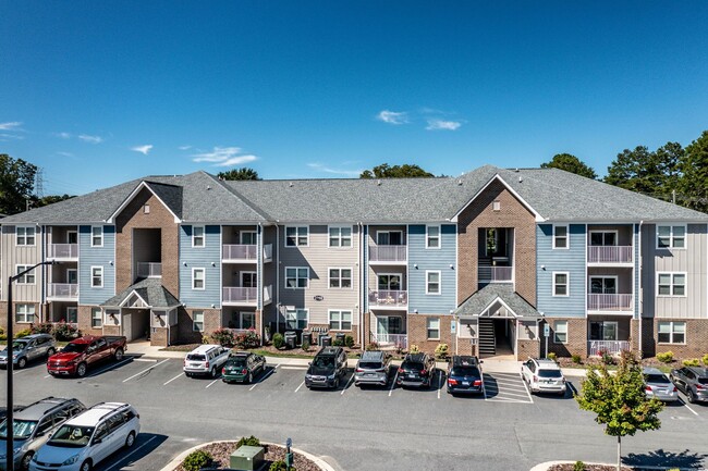 Hawks Landing Luxury Apartments For Rent in Hickory, NC | ForRent.com