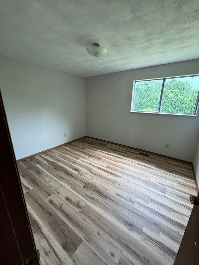 Building Photo - 2218 W Reservoir Blvd Rental