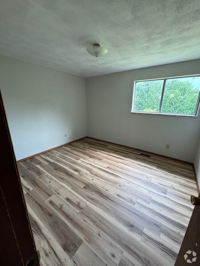 Building Photo - 2218 W Reservoir Blvd Rental
