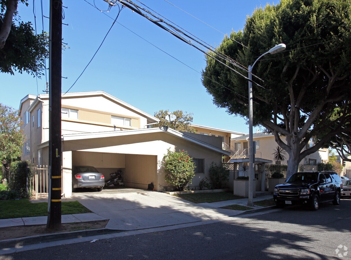 Photo - 2241 Virginia Ave