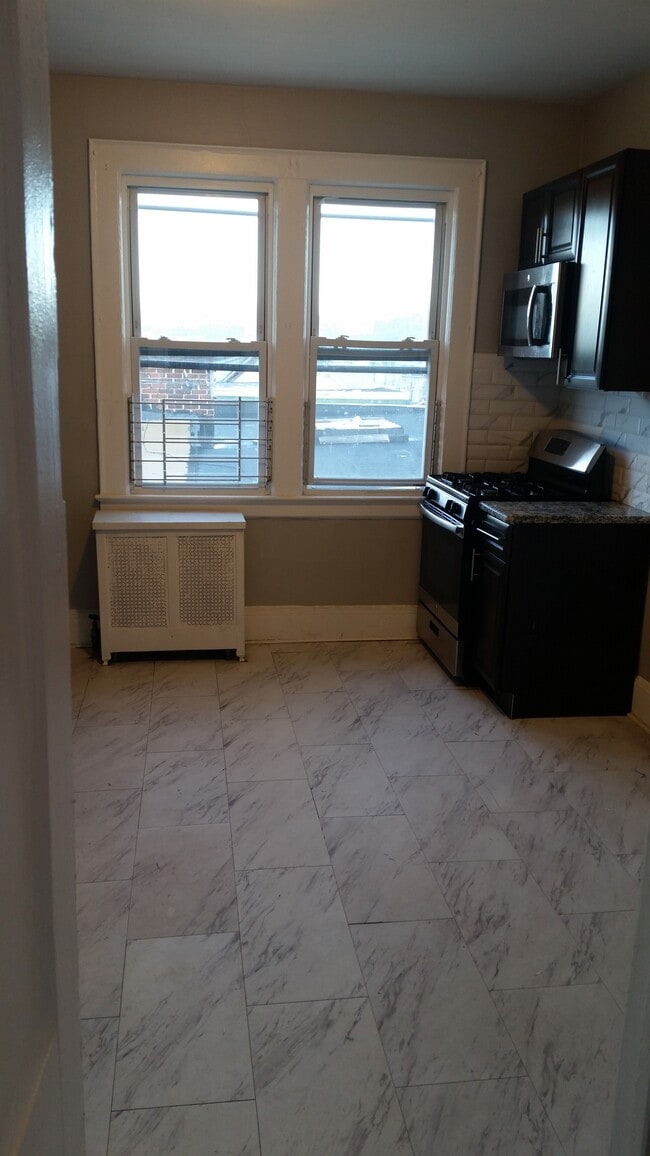 Photo - 86 Fuller Pl