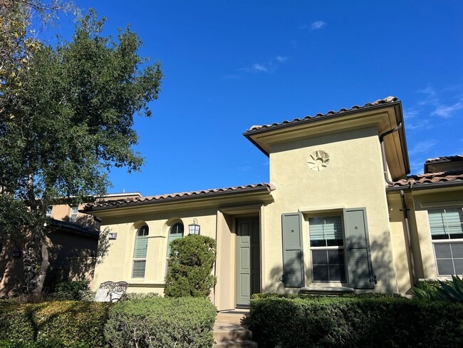 Building Photo - Portola Hills Beauty