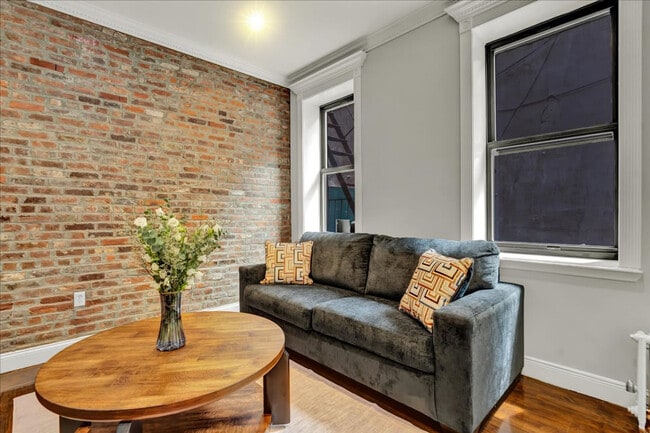 346 E 18th St Unit SI ID1254596P