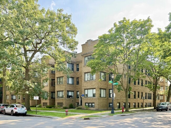 Building Photo - 913 Maple Ave Unit 4