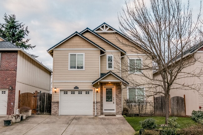 Building Photo - Wonderful 3-Bedroom,  2.5-Bath Home With Beautiful Primary Suite