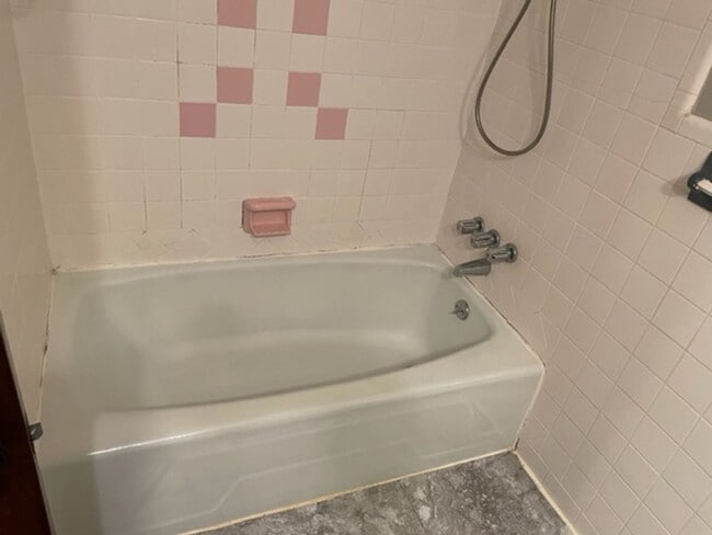 Photo - Quiet living on the outskirts of the City!