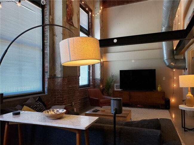 Photo - 170 Boulevard SE Unit 103D