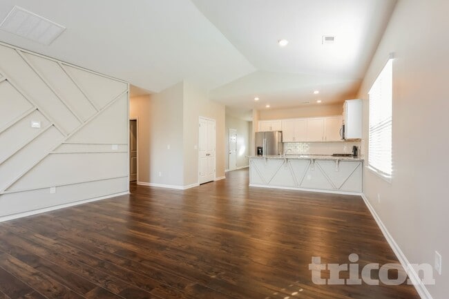 Photo - 250 Fenwick Dr