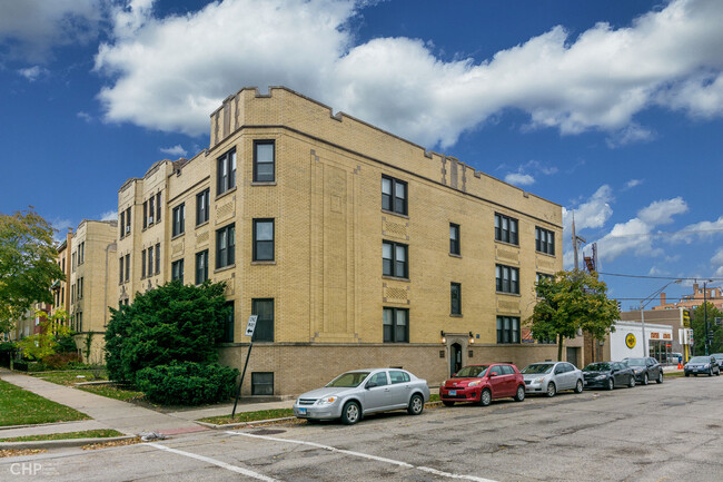 2507 W Catalpa - Exterior View - Catalpa 2507 W Apartments