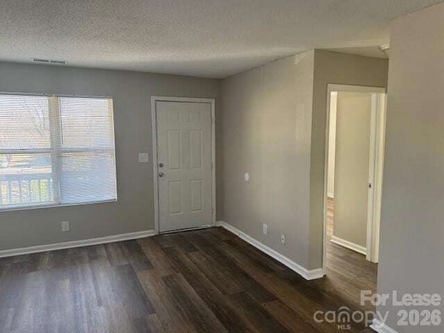 Photo - 304 Hoskins Mill Ln