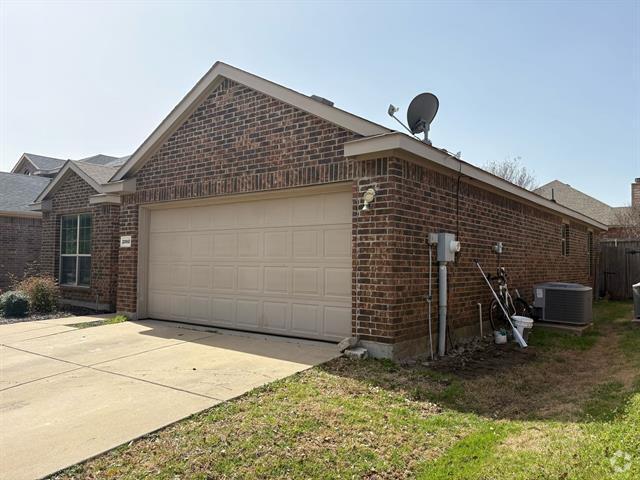 Building Photo - 2060 Shady Glen Trail Rental